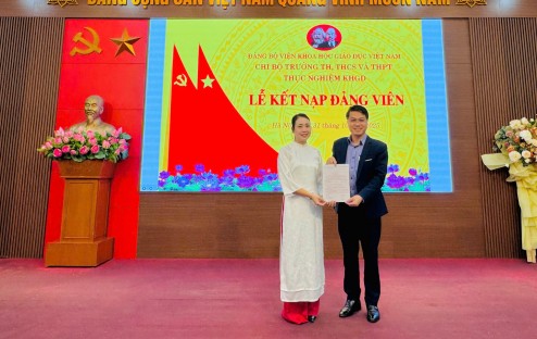 Lễ kết nạp Đảng viên – Bước trưởng thành trong lý tưởng Đảng